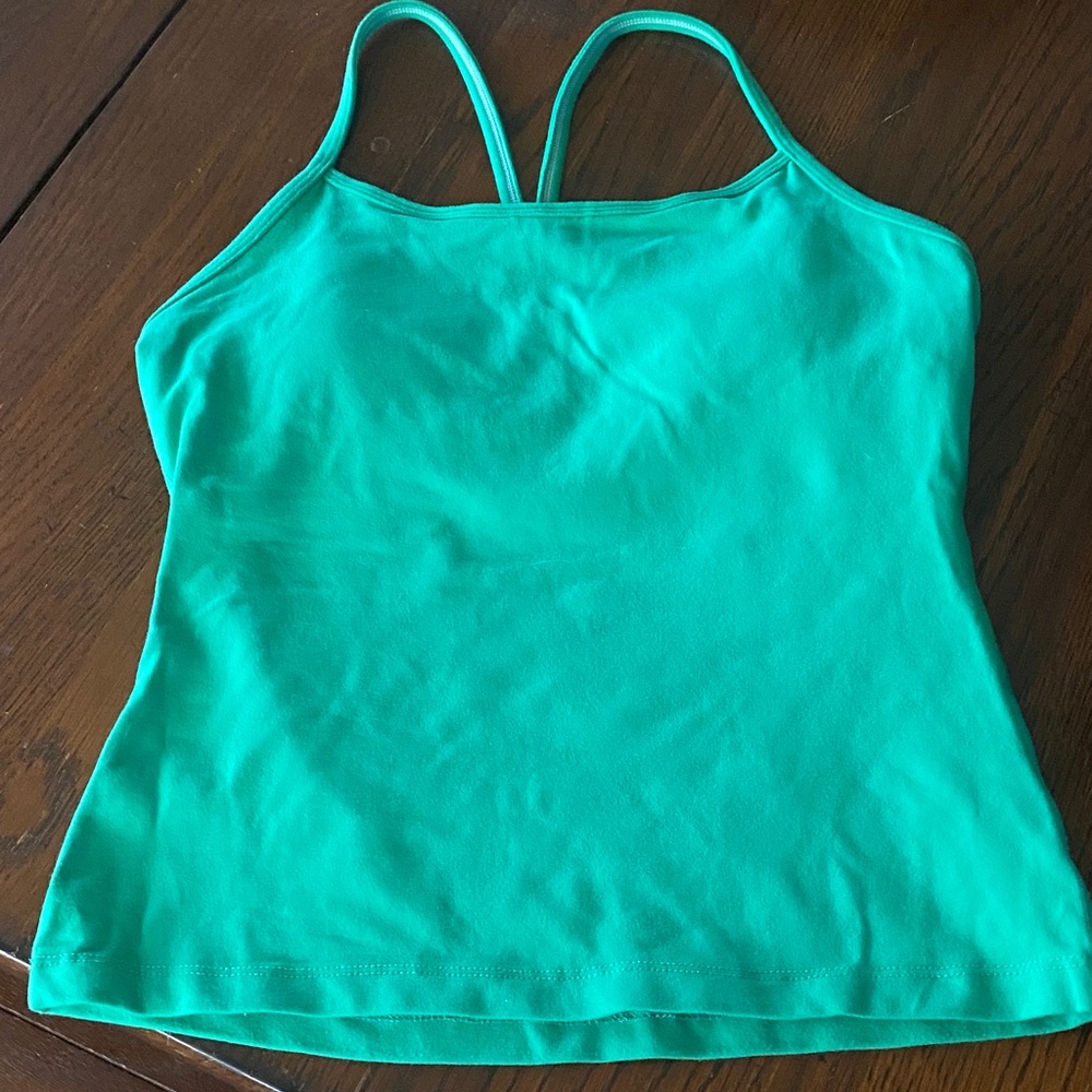 Lululemon Green tank 💚